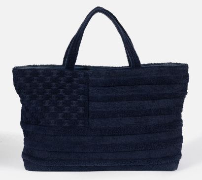 CHANEL
Navy blue cotton terry tote bag
Bordeaux...