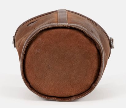GUCCI
Feeder bag in smooth calfskin and brown...