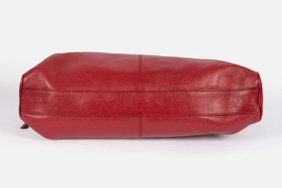 GUCCI
Handbag in red distressed calfskin
Beige...