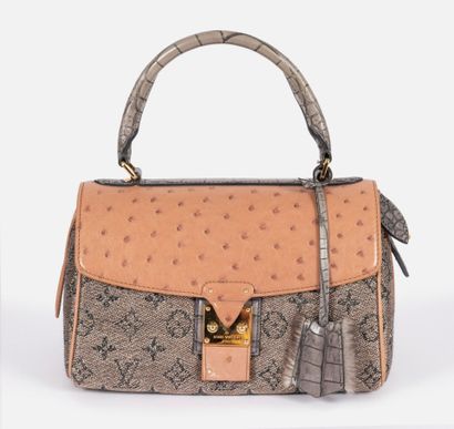 LOUIS VUITTON
Limited edition Comédien Carroussel...