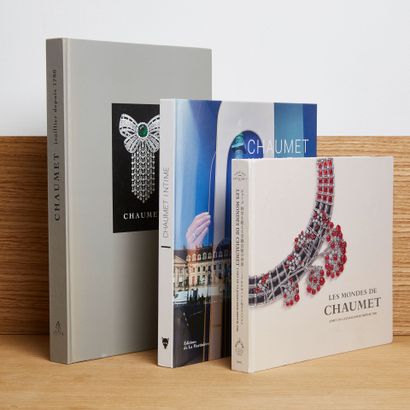 CHAUMET
Lot of 3 books including: 
- Les...