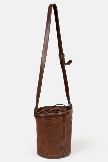 GUCCI
Feeder bag in smooth calfskin and brown...