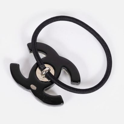 CHANEL
Head jewel in transparent resin inlaid...