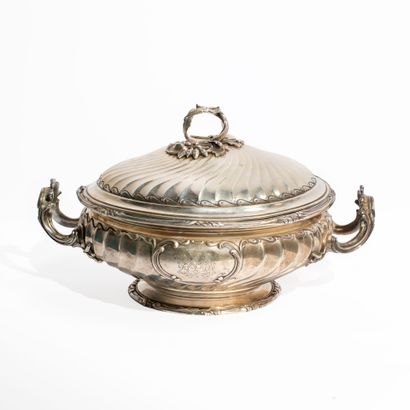 Léon LAPAR (Paris, 1878-1897)
Légumier couvert...