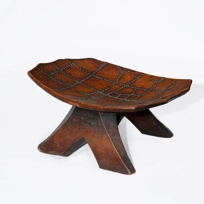 Tabouret monoxyle en bois, Ngombe, République...