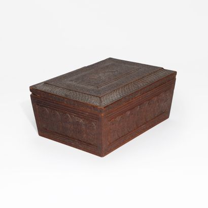 Coffret, Indonésie, circa 1900
En bois finement...