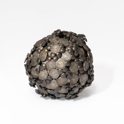 Joyce MANSOUR (1928-1986)
Sculpture clous
Formant...