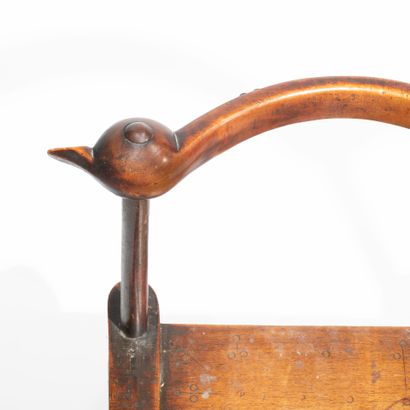 Chaise kafwokonolo en bois, apanage des hommes...