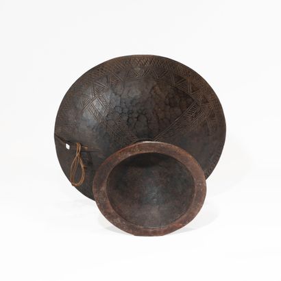 Coupe monoxyle en bois, Oromo, Éthiopie
reposant...