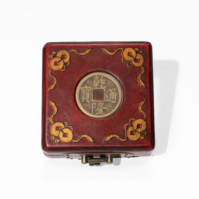 Boussole, Chine circa 1900, 
dans un coffret...