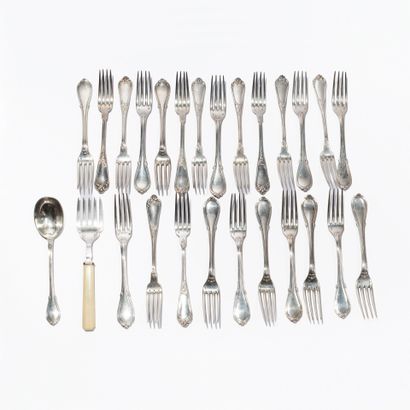 Lot de couverts dépareilles en argent (800)...