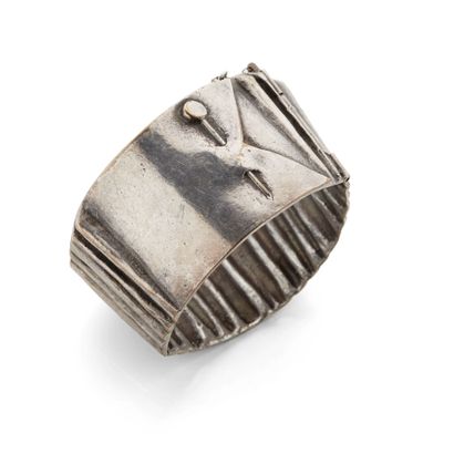 Line VAUTRIN (1913-1997)
Bracelet manchette...