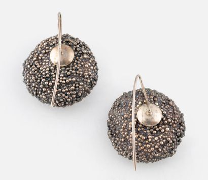 Giorgio VIGNA (né en 1955)
Paire de pendants...