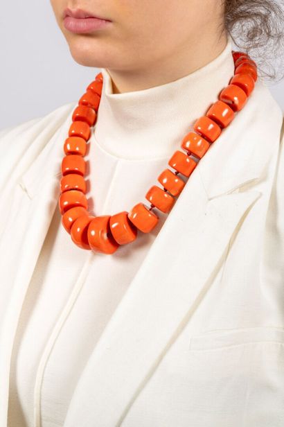 Collier corail et argent
Fermoir en argent...