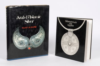 Lot comprenant 2 livres dont : 
- Silberschmuck...