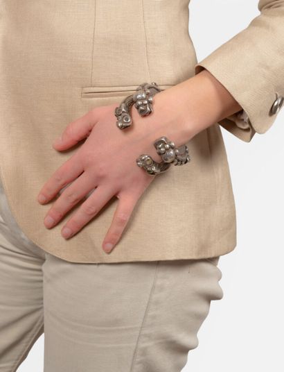 Deux bracelets en argent (800), Thaïlande,...