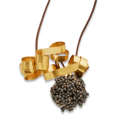 TAKIS (1925-2019)
Collier pendentif 