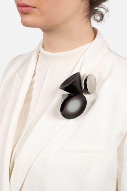 Florence LEHMANN (née en 1964)
Trois broches...