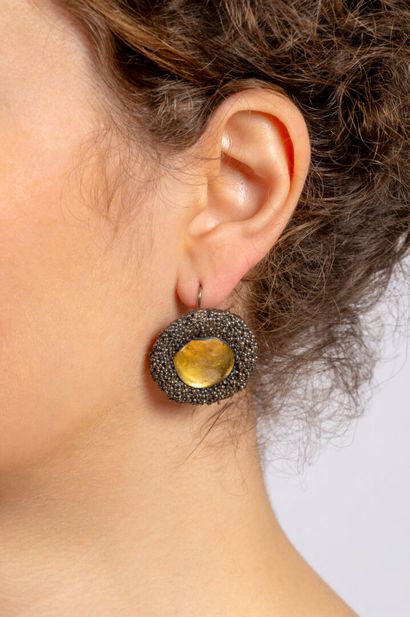 Giorgio VIGNA (né en 1955)
Paire de pendants...