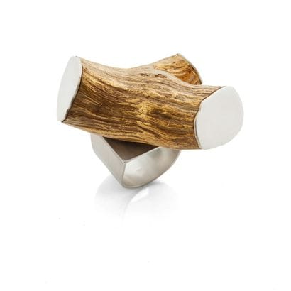 Delphine NARDIN (née en 1965)
Bague en bois...