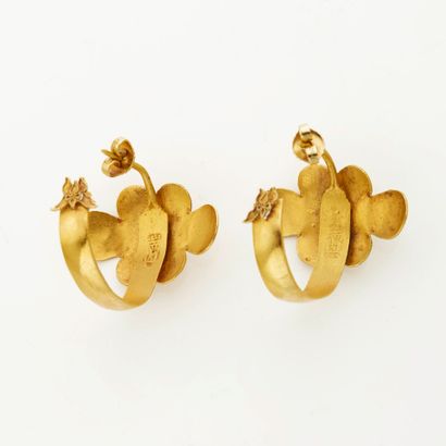 Paire de boucles d'oreilles en or, probablement...