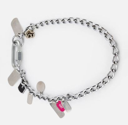 VEKER (XXIe SIECLE)
Collier chaine en acier...
