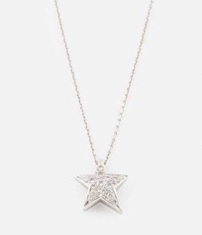 CHANEL
Pendentif or et diamants, par Chanel
Le...