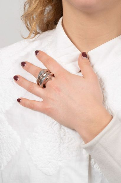 Bernar VENET (né en 1941)
Bague 