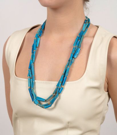 Collier à trois rangs de longues perles en...