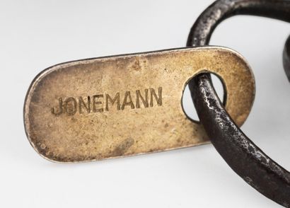 Gilles JONEMANN (né en 1944)
Long sautoir...