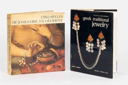 Lot comprenant 2 livres dont : 
- Greek traditional...