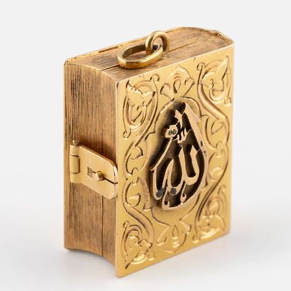 Pendentif en or, Égypte XXe siècle
En or...