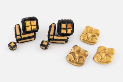 Line VAUTRIN (1913-1997)
Paire de pendants...