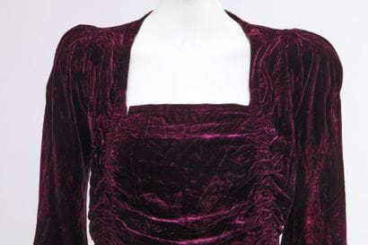 MAGGY ROUFF HAUTE COUTURE
Purple velvet evening...