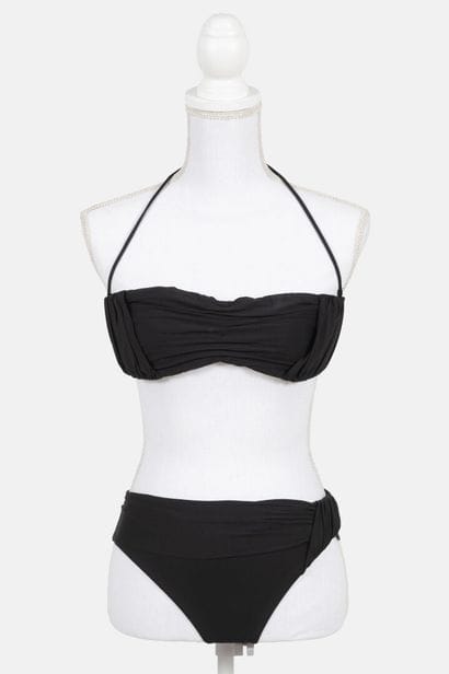 LA PERLA
Black two-piece swimsuit with a...