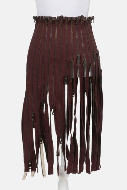 REINHARD LUTHIER
Asymmetrical skirt made...