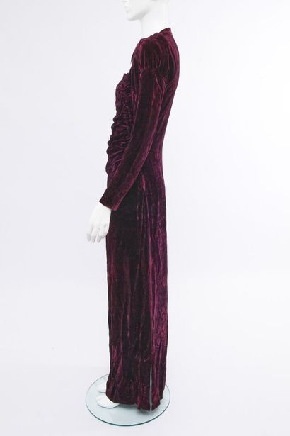 MAGGY ROUFF HAUTE COUTURE
Purple velvet evening...