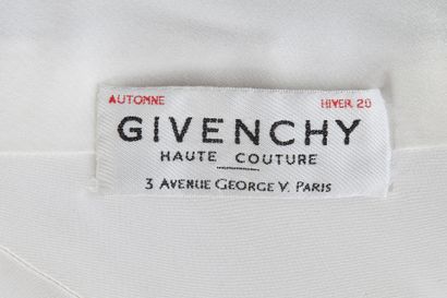 GIVENCHY HAUTE COUTURE by CLAIRE WAIGHT KELLER
Day/evening...