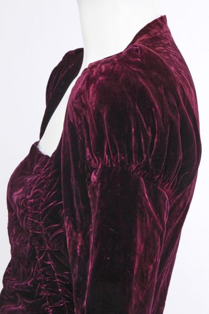 MAGGY ROUFF HAUTE COUTURE
Purple velvet evening...