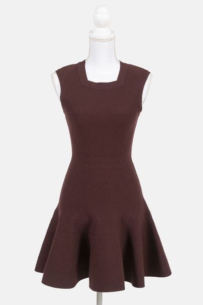ALAIA
Burgundy sleeveless midi dress in wool...