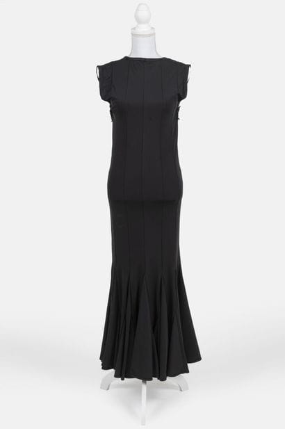 REINHARD LUTHIER
Black sleeveless mermaid-style...