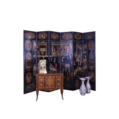 PARAVENT À SIX FEUILLES EN CUIR PEINT A L'IMITATION...