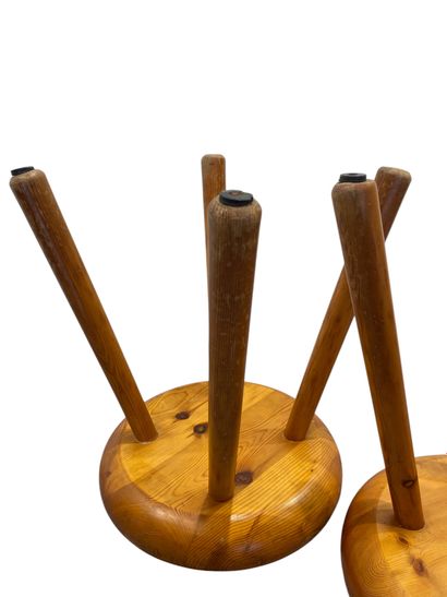 ANNÉES 1960
Paire de tabourets tripodes en...