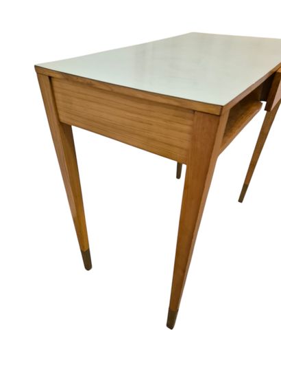 GIO PONTI (1891-1979)
Bureau, modèle réalisé...