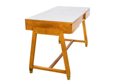 DASSI
Bureau-coiffeuse en érable, sabots...
