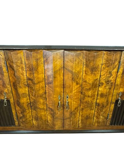 ANNEES 1940
Buffet en frêne teinté, placage...