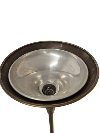 ANNEES 1930
Lampadaire à structure en laiton,...