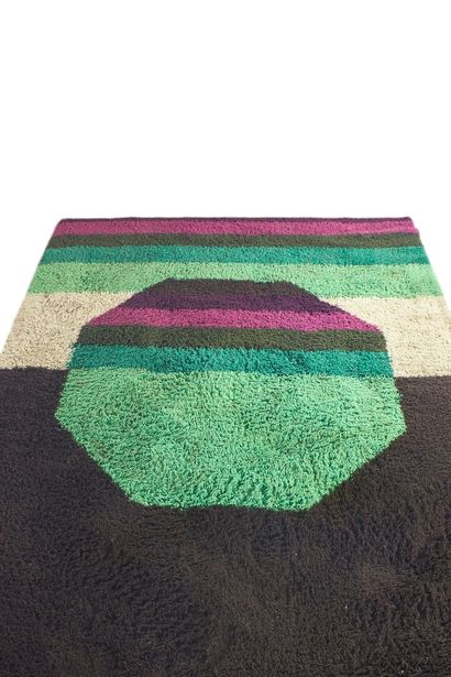 ANNEES 1970
Tapis mécanique haute laine,...