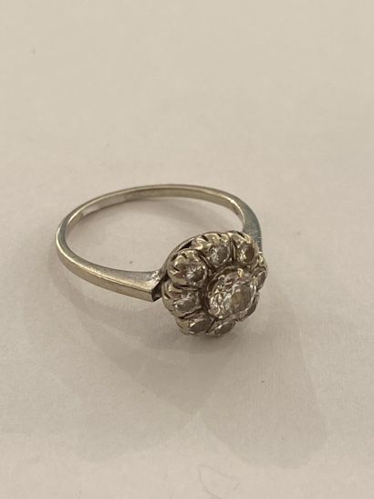 18 K WHITE GOLD FLOWER RING
14k (385 thousandths)...