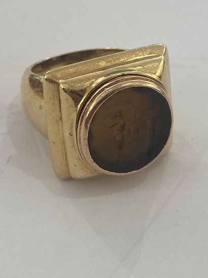 BAGUE EN OR JAUNE INTAILLE 
Bague en or jaune...